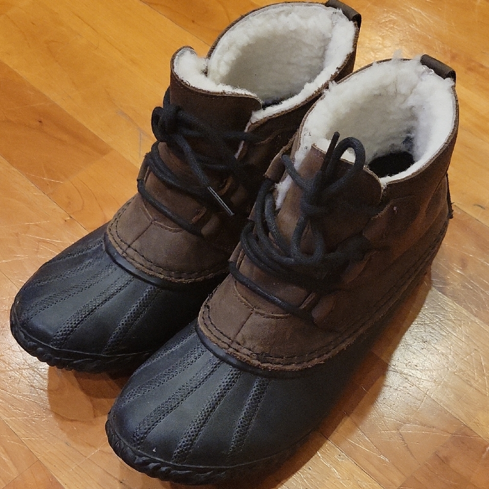 Sorel Black and Brown Ankle Boots